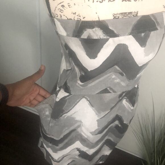 Banana Republic Linen Strapless Chevron dress Size 10 - Picture 4 of 9